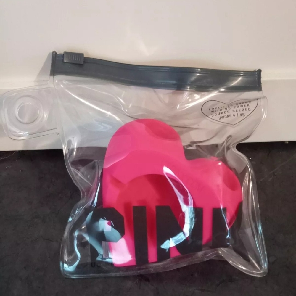 Victorias Secret PINK iPhone 5/5S Heart Speaker Sound Amplifier